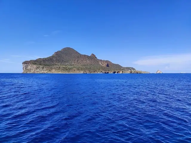 L'isolotto di Basiluzzo, a nord est di Panarea